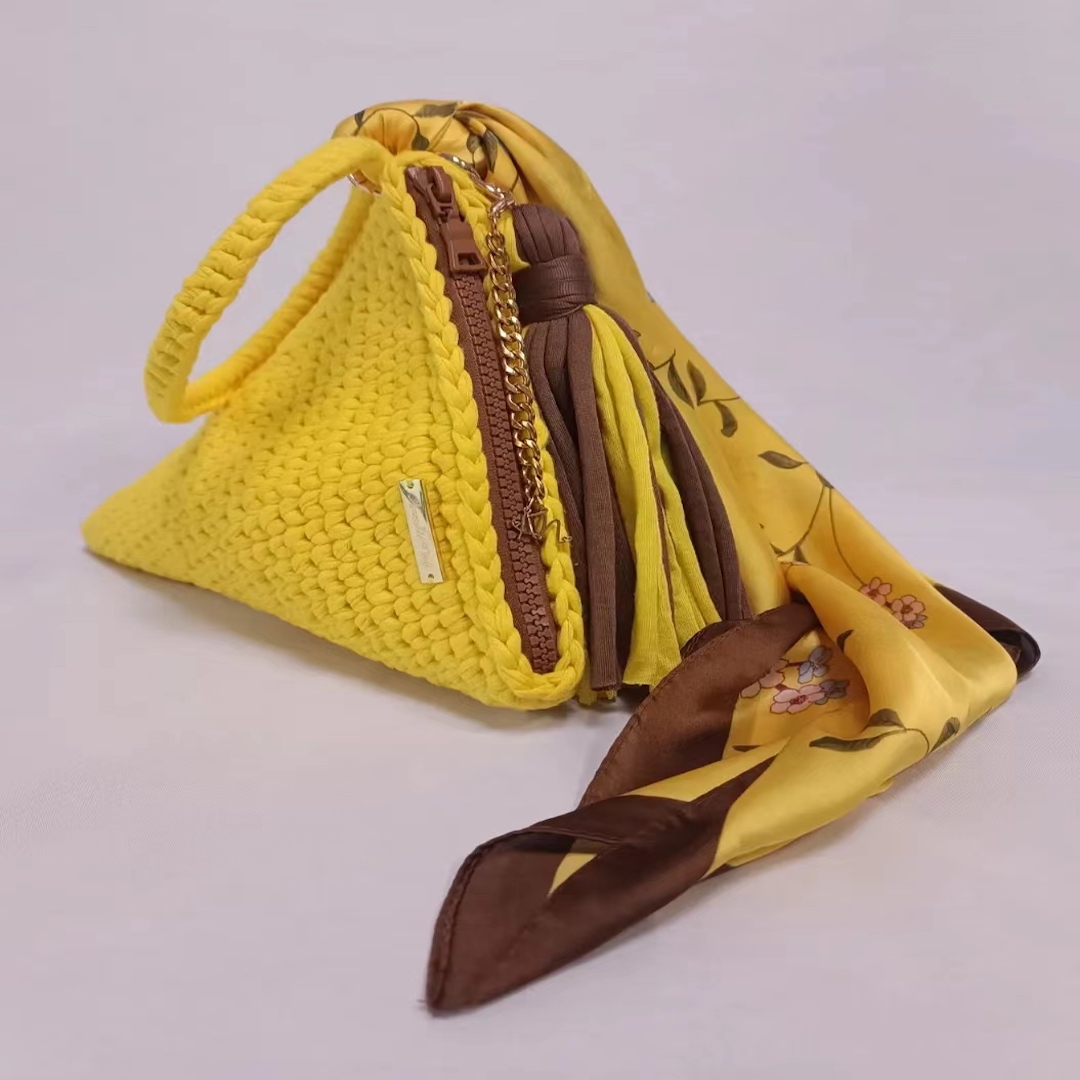 PYRAMID BAG